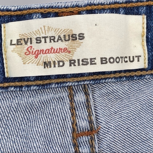 Levi Strauss Signature Mid Rise Bootcut Blue Jeans Women’s Size 6 - Picture 6 of 10